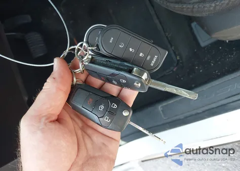 2013 Ford Fusion Se z USA, uszkodzony, nr VIN 3FA6P0H71DR232397